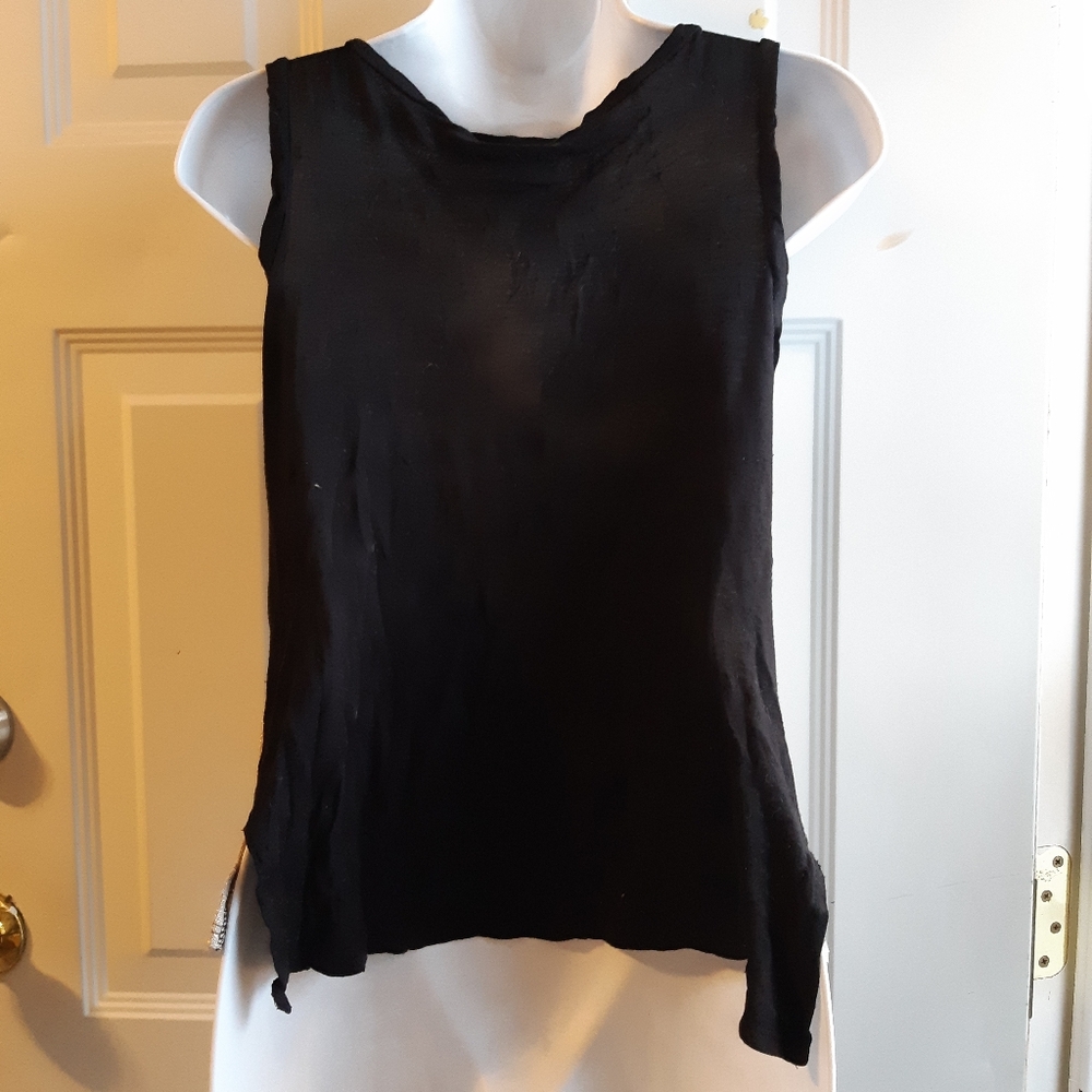 Skull Tank - Picture 10 of 13